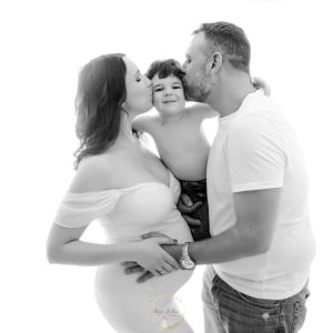 Seance-photos-de-femme-enceinte-en-couple-famille-Cons la Grandville